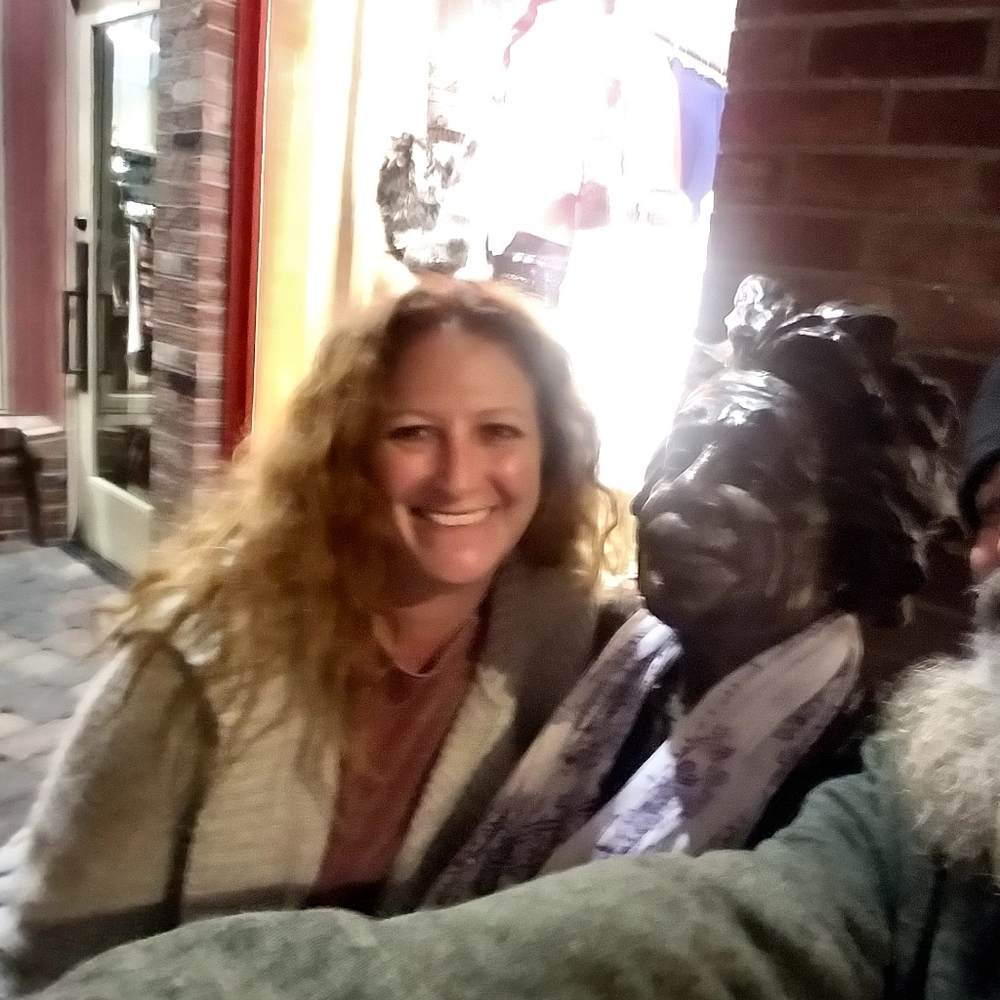 Meet your Posher, Vida